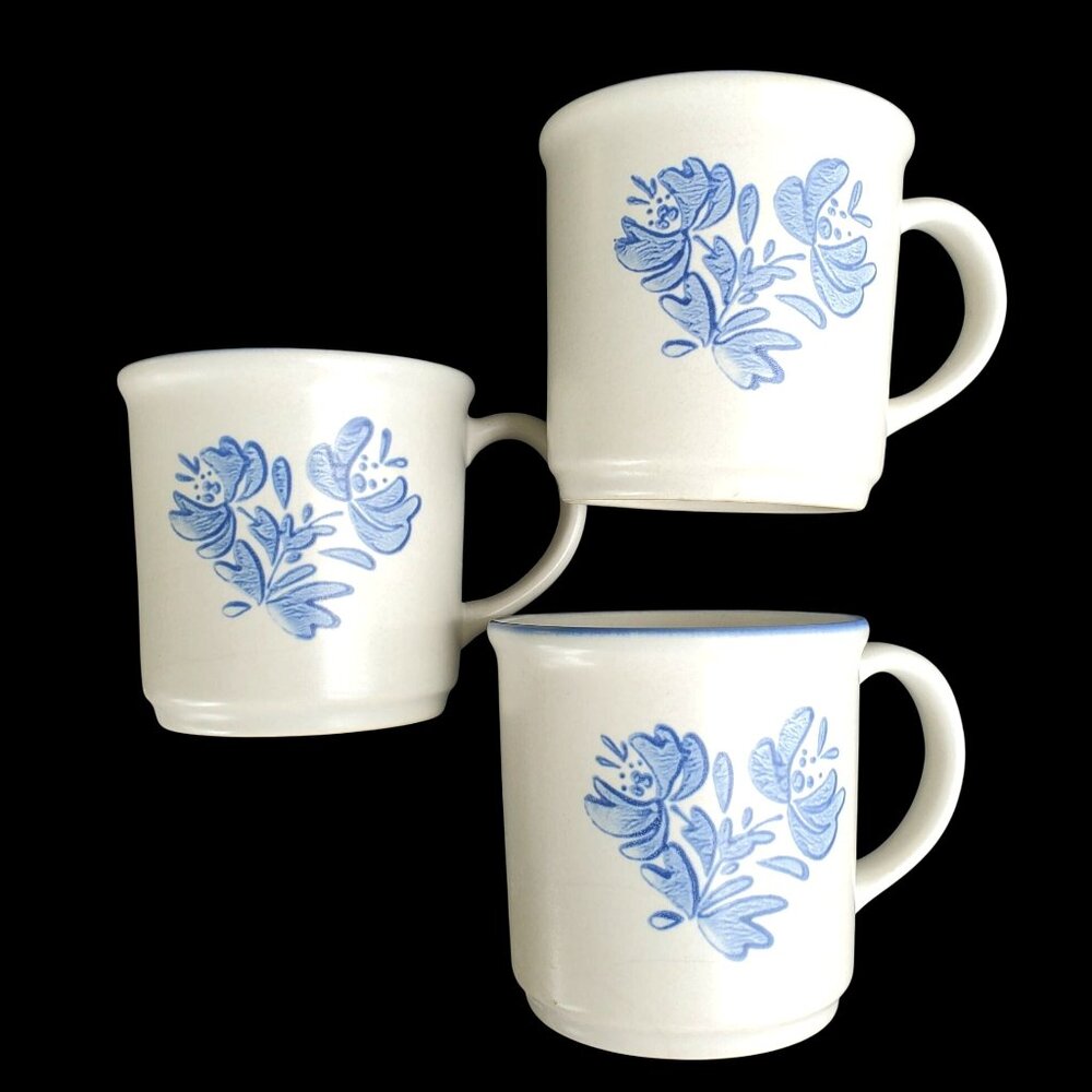 Set Of 3 Pfaltzgraffe Yorketowne Stoneware 10 Oz Mugs With Blue Floral Design